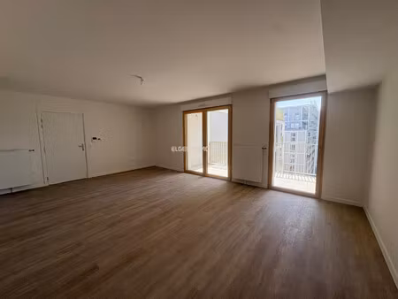 appartement 3 pièces neuf avec balcons et parking – orly