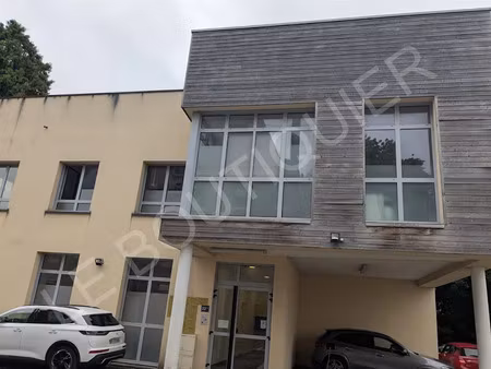 vente locaux professionnels 49 m² à coupvray (77700)  205 000 €