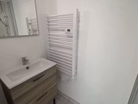 location appartement 2 pièces à pontivy (56300) : à louer 2 pièces / 30m² pontivy
