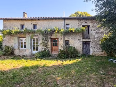 belle maison en pierres avec grange et terrain