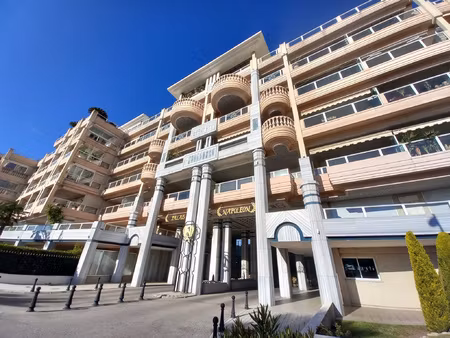 golfe juan face au port  studio au palais napoleon