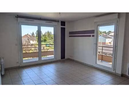 location appartement 2 pièces à forges-les-eaux (76440) : à louer 2 pièces / 43m² forges-l