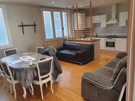 location appartement 4 pièces 80 m² à lyon 3 (69003)