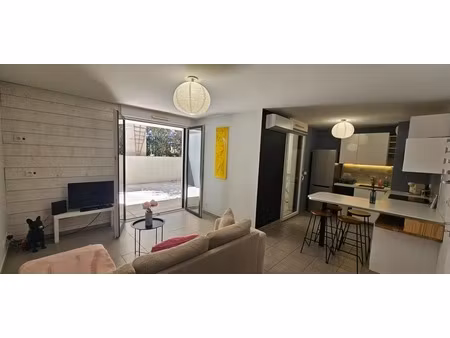 saint jean de vedas (34) f3 avec grande terrasse et parking en sous-sol