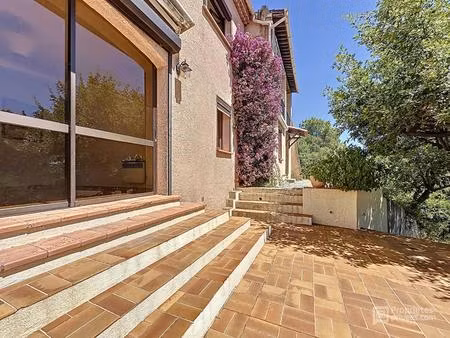 maison 7 pièces 170m2 vue dominante
