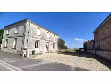 belle demeure contemporaine ou maison de caractère en pierre de 181m² entièrement rénovée 