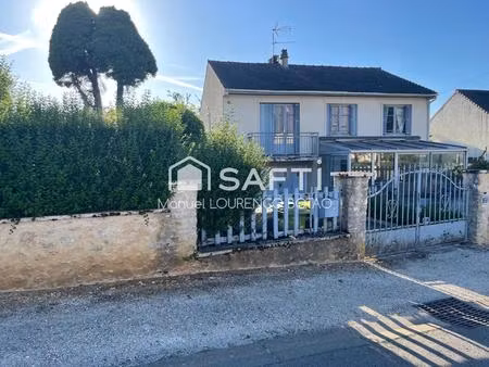 solide maison à raffarichir avec un beau terrain