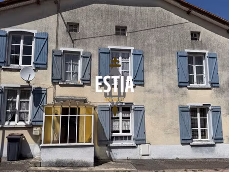 maison de ville au fort potentiel