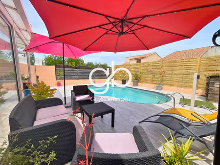 maison t4 avec piscine  garage et panneaux solaires montpe