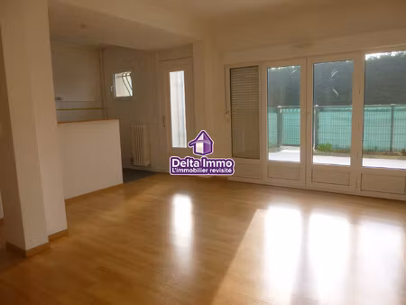 appartement t2 avec terrasse  cave et parking