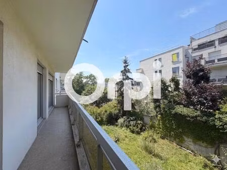 appartement 3 pièces avec balcon de 9m² sur jardin + cave + parking