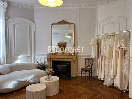 local professionnel place des celestins 53 15 m²
