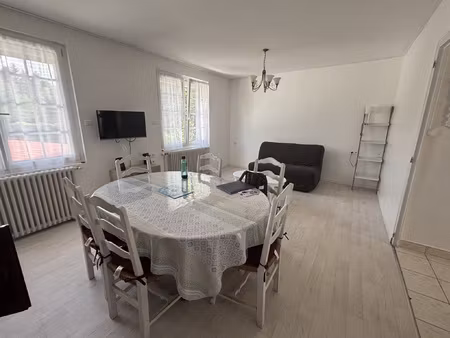 maison meublée 2 chambres avec jardin à pouzauges