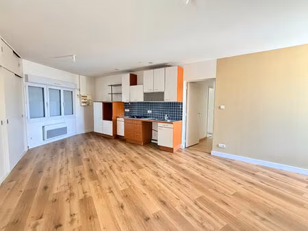 location maison 4 pièces  91.32m²  saint