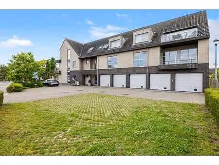ruim en exclusief appartement met dubbele garage