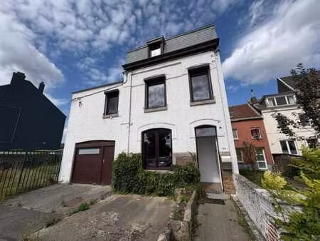 maison unifamiliale située à huy  quai de compiègne 36