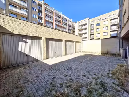 garage à la plage de zeebrugge