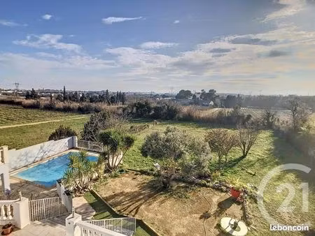 maison 8 pièces 235 m²