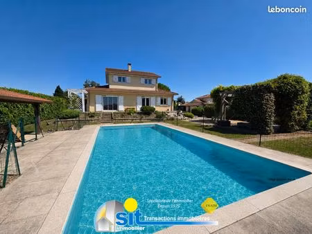 villa 5 pièces 136 m²