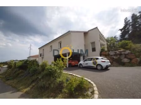 villa 5 pièces 130 m²