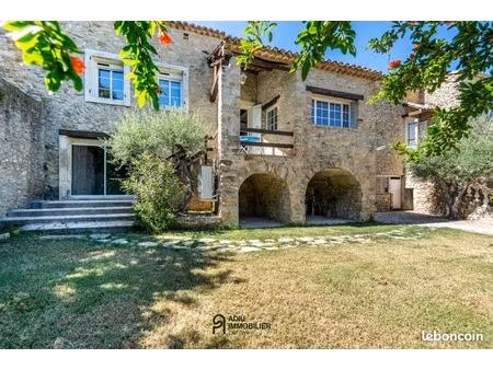 mas 4 pièces 130 m²