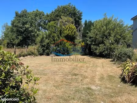 terrain 383 m² besne