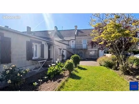 immeuble 10 pièces 180 m²
