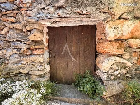 bâtiment 1 pièce 25 m²