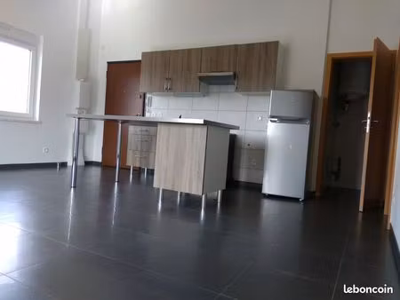 f2 – 38 m² - proche gare hagondange + 2 parkings