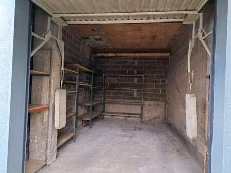 location garage box et parking à rennes landry - cimetière de l'est (35000) : à louer / 18