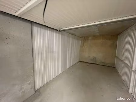 location box fermé 12m2 dans résidence sécurisée