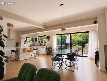 superbe maison de 1958 d’environ 108 m² habitables entièrement rénovée avec double garage