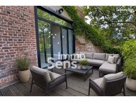 maison 7 pièces 256 m²
