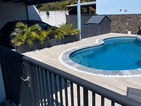 loue villa f5 avec piscine la possession