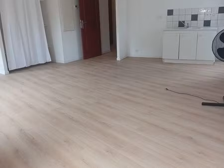 loue t3 deux chambres 75m2 420e