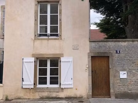 loue f3 indépendant dans petite maison