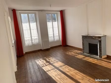 appartement t4 de 80m2 avec cave