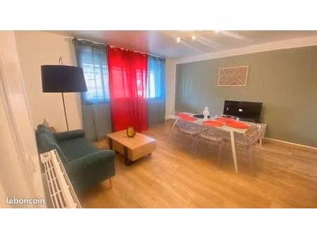 appartement f2 meublé de 46 m² – hyper centre de poissy