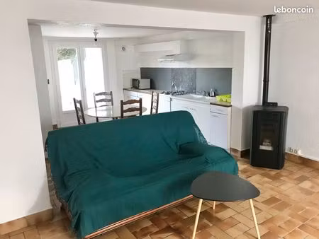 grand studio avec terrasse en rez de chaussée