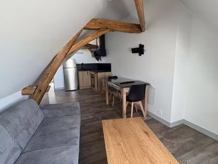 appartement mansardé refait à neuf hyper centre de châtellerault