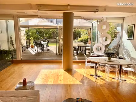 comme une maison de ville  appartement contemporain  t6 meublé  avec terrasse de 114m2 au 