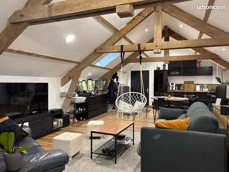 loft de 70 m2 au sol dans corp de ferme au calme