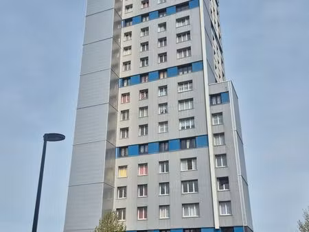 appartement t4 (68 m²) avec un loyer comprenant l'eau chaude et le chauffage collectif