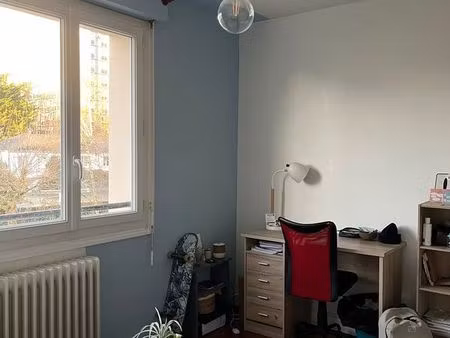 chambre + maison à partager  quartier belle-beille