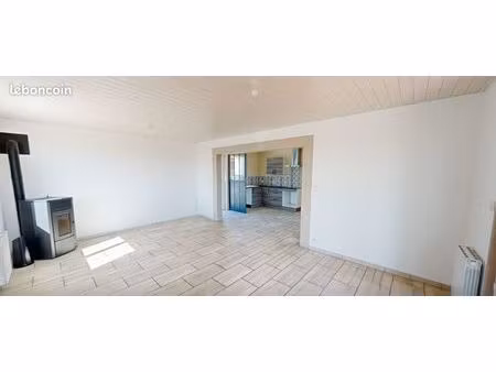 maison de plain-pied 2 chambres avec grand jardin