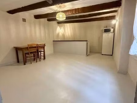 loue maison de village