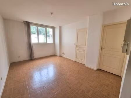 t2 36m² avec chauffage proche tram c