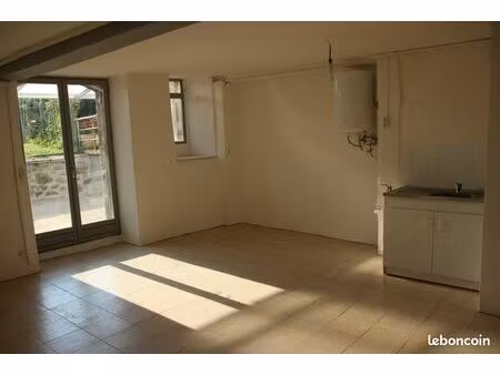 grand studio + garage et jardin