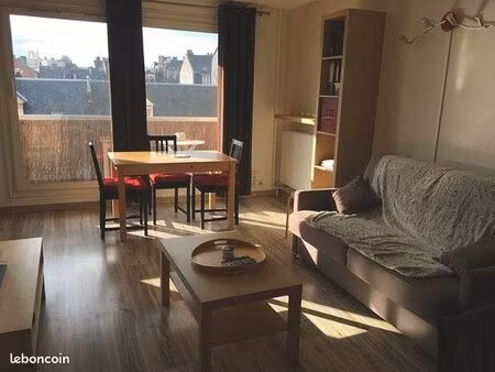 studio meublé 28 m2 avec balcon et parking