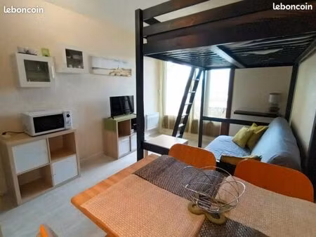 studio avec balcon et parking location à l'année
